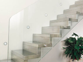 Scala a sbalzo
